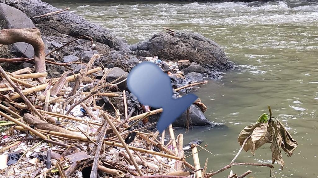 Geger! Warga Gegempalan Cikoneng Temukan Mayat Pria Tersangkut di Bebatuan Sungai Citanduy