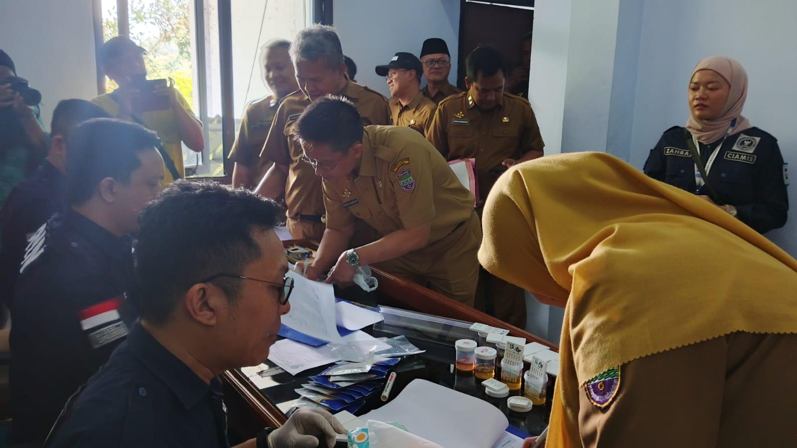 BNNK dan Pemkab Ciamis Gelar Tes Urine Massal ASN, Hasilnya?