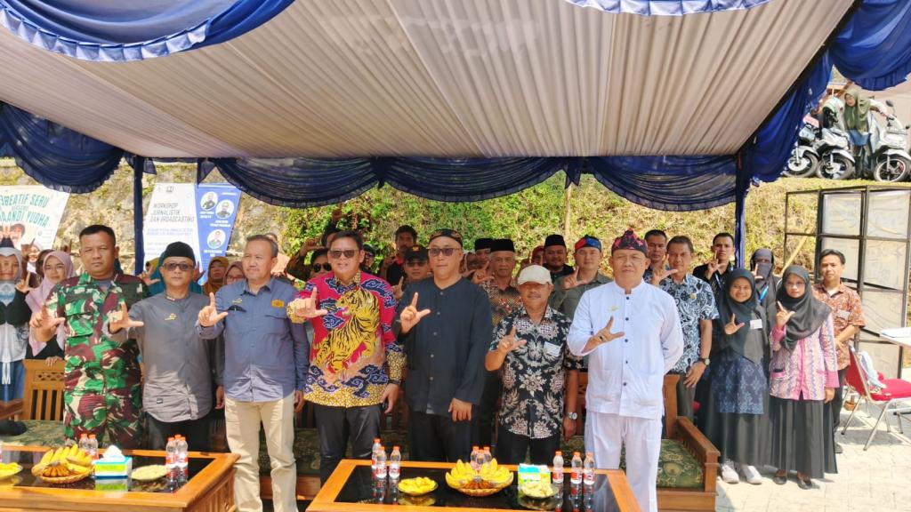 Komunitas Gada Membaca Kawali Gelar Pameran Lukisan, Aksi Tanam Pohon dan Sosialisasi Budaya Literasi