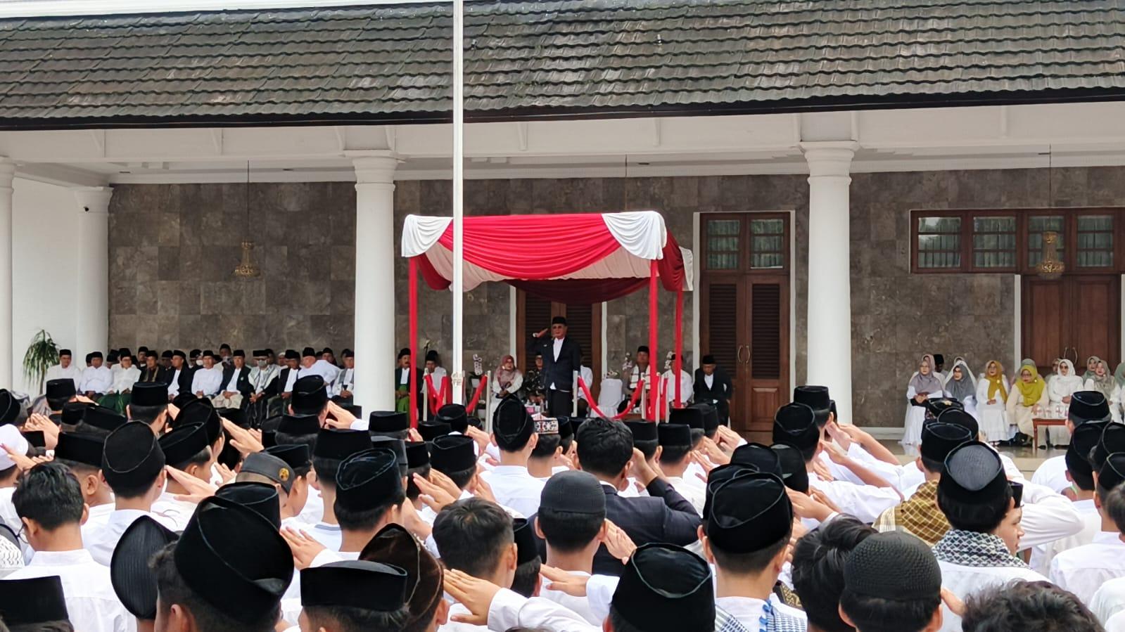 Peringati HSN 2025, Bupati Herdiat Ajak Santri Ciamis Kawal Indonesia Merdeka Menuju Peradaban Dunia