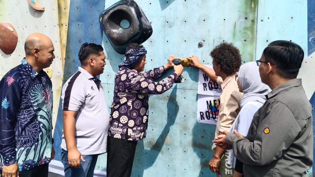 Diky Candra Buka Kejuaraan Panjat Tebing Tasik Usik Youth Sport Climbing Competition 2025