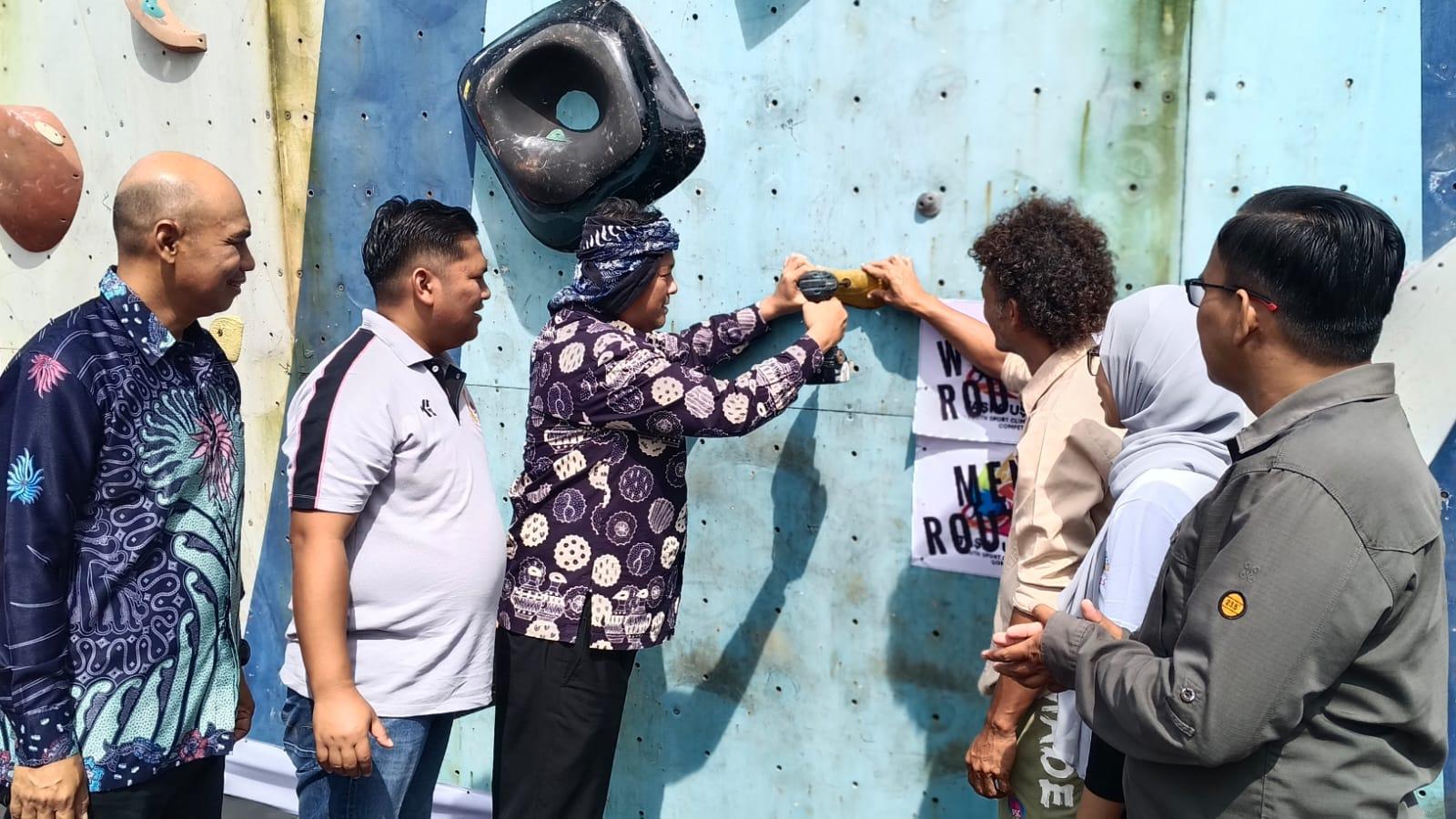 Diky Candra Buka Kejuaraan Panjat Tebing Tasik Usik Youth Sport Climbing Competition 2025