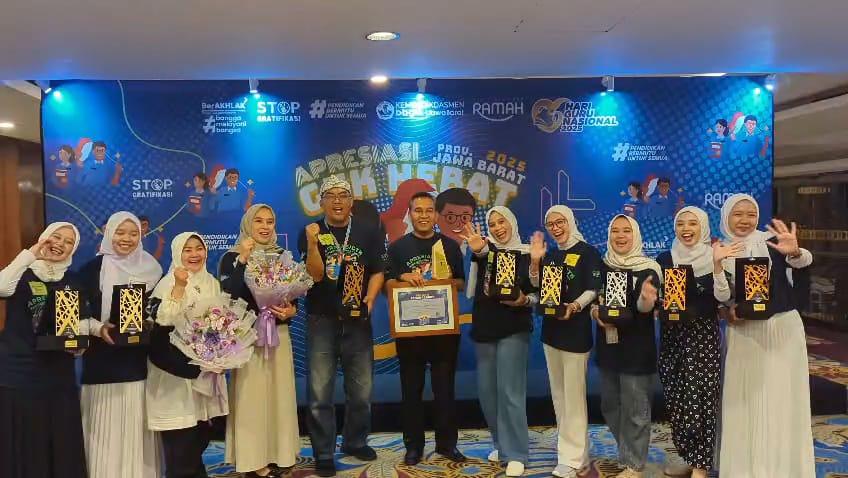 Borong Piala! Disdik Kota Tasikmalaya Raih Juara Umum pada Apresiasi GTK Jawa Barat 2025