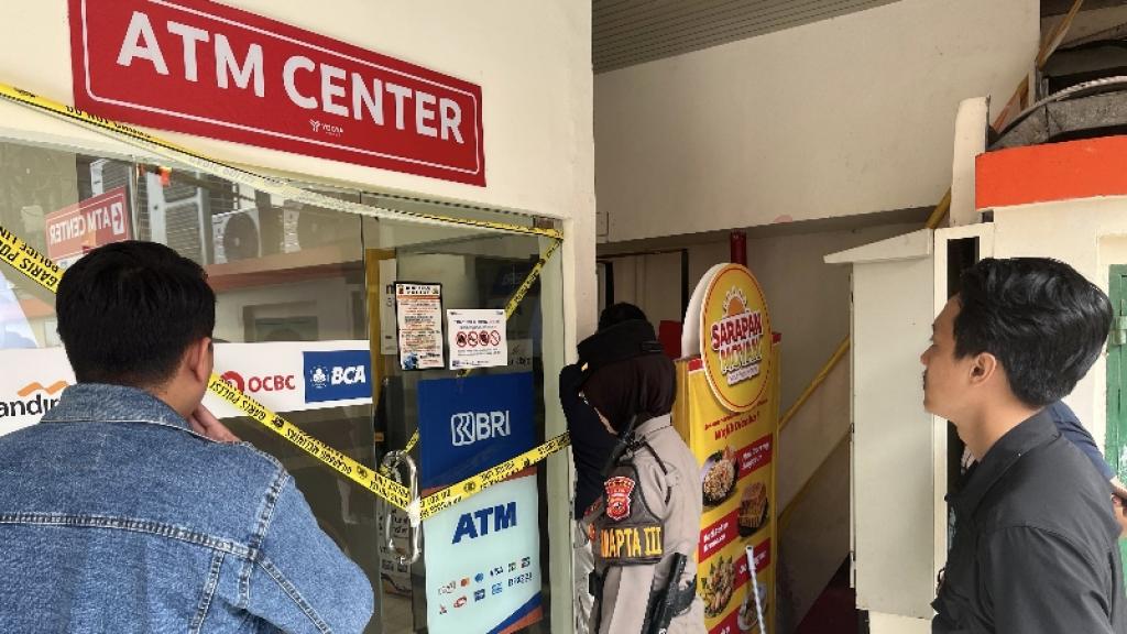 Ganjal ATM di Jalan HZ Mustofa Tasikmalaya, Puluhan Juta Rupiah Milik Korban Raib Digasak Pelaku