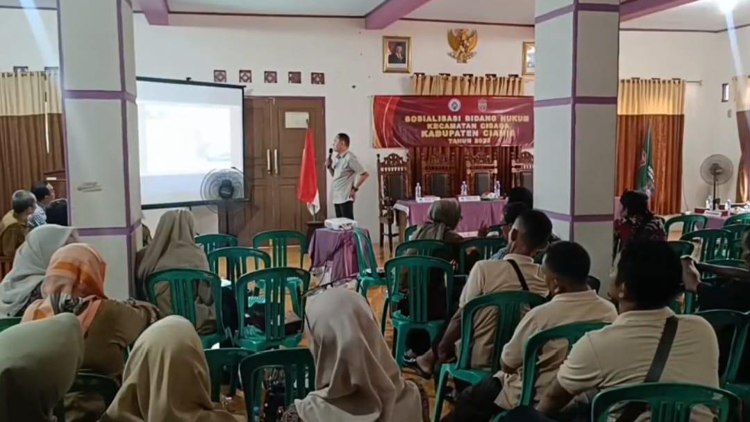 Puluhan Perangkat Desa di Kecamatan Cisaga Ikuti Sosialisasi SID, IJTI Dorong Literasi