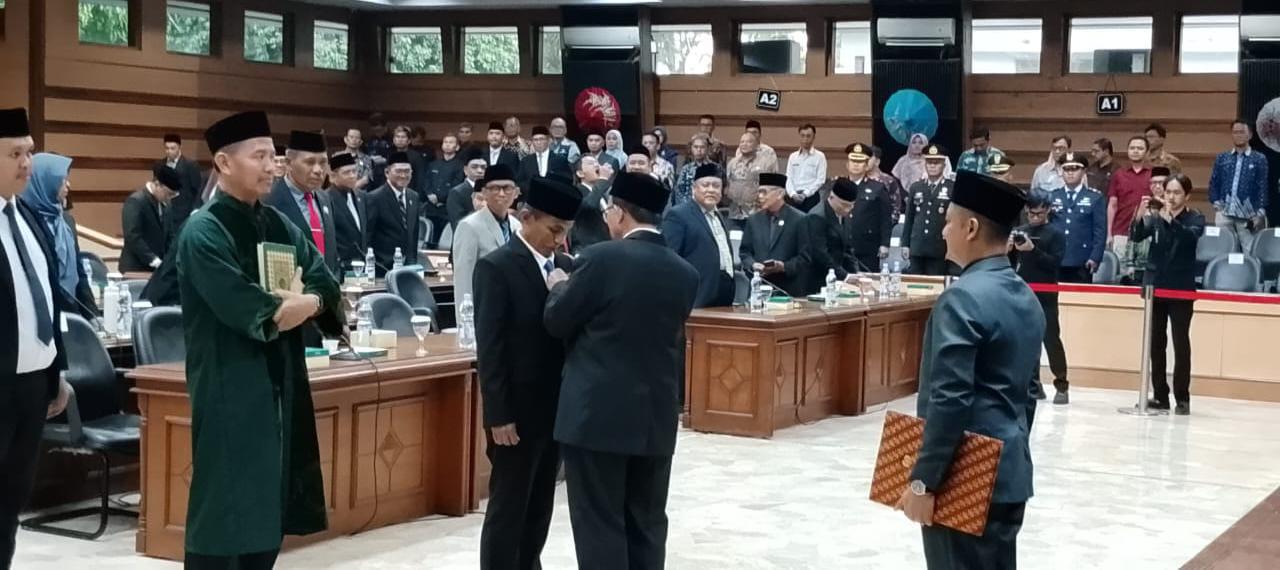 Aceng Resmi Dilantik sebagai Anggota DPRD Kota Tasikmalaya Gantikan Almarhum H. Mamat Rahmat