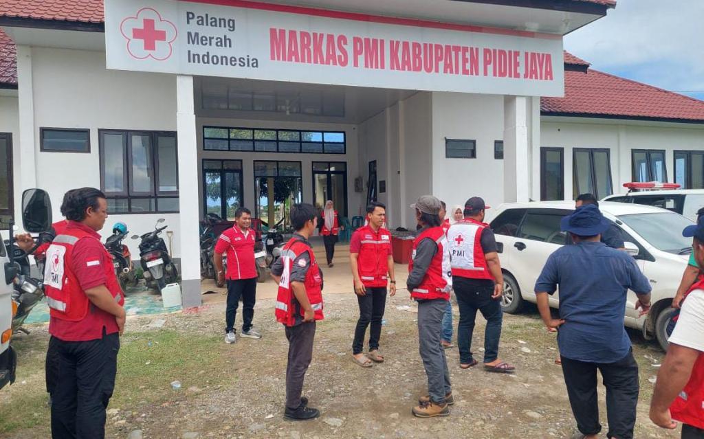 PMI Kota Banjar Kirim Relawan dan Alat Filtrasi Air Bersih untuk Bantu Penanganan Pascabanjir Bandang di Aceh