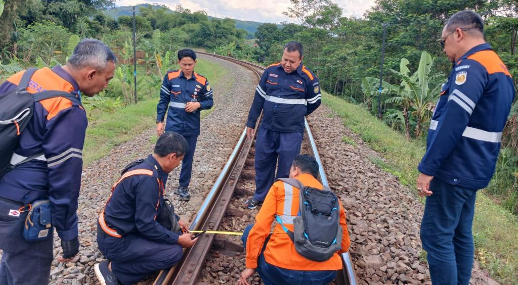 KAI Daop 2 Bandung Intensifkan Pemeriksaan Prasarana Jelang Angkutan Nataru 2026
