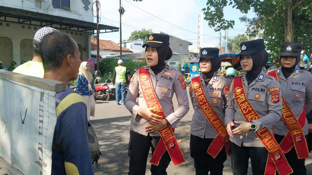 Kehadiran Patroli Mojang Lodaya Polwan Polres Tasikmalaya Kota Berikan Rasa Aman di Sejumlah Titik Keramaian