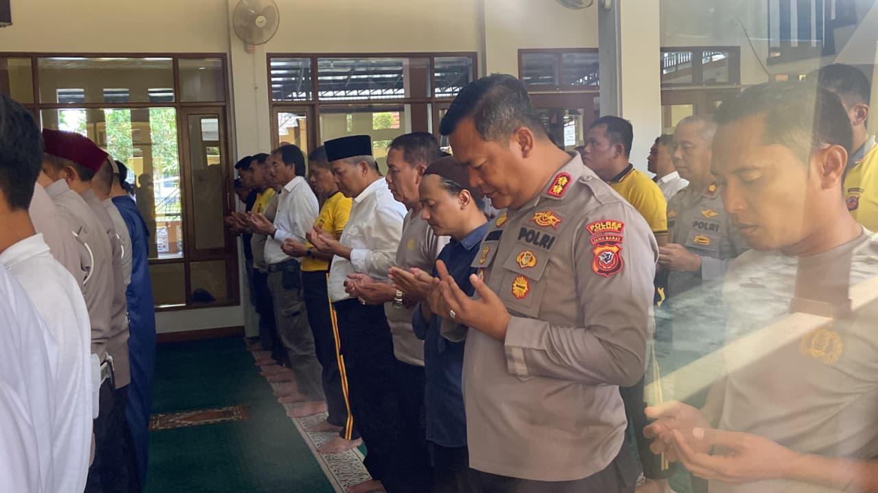 Polres Ciamis Gelar Salat Gaib untuk Korban Banjir Sumatra, Tegaskan Solidaritas dan Nilai Humanis Polri
