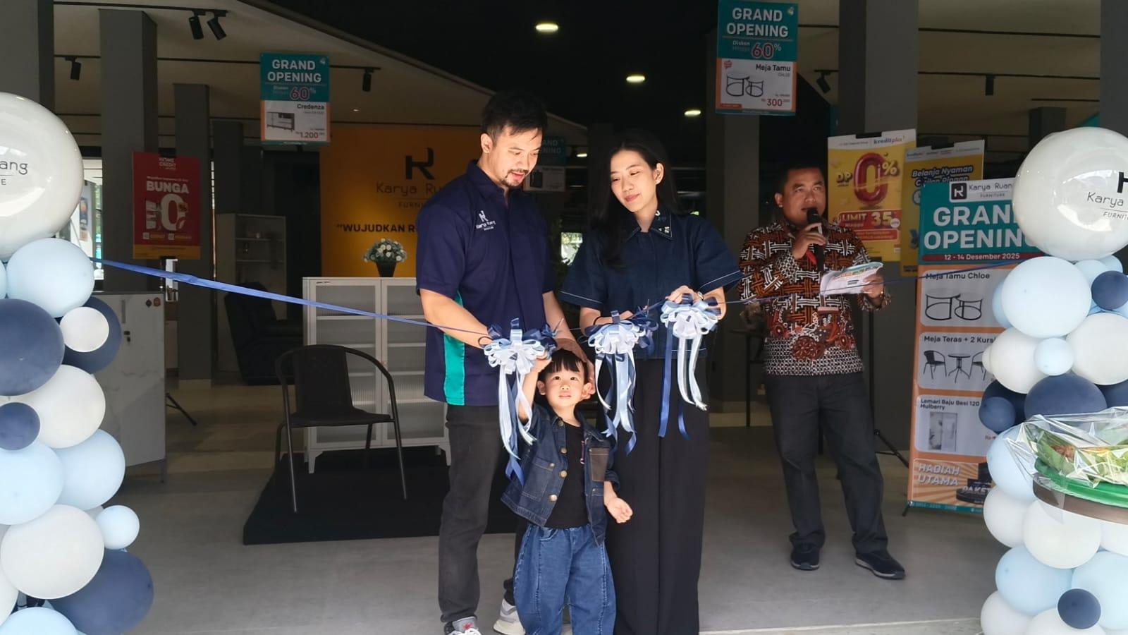 Karya Ruang Furniture Resmi Buka Toko Baru di Plaza Asia Tasikmalaya, Tawarkan Grand Prize Umrah