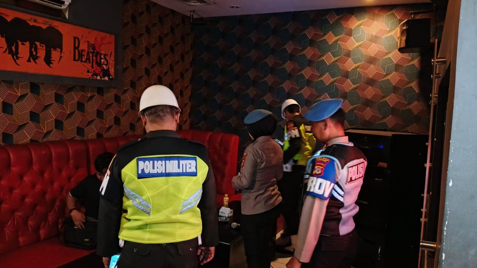 Jelang Nataru, Subdenpom Ciamis dan Personel Gabungan Razia Tempat Hiburan