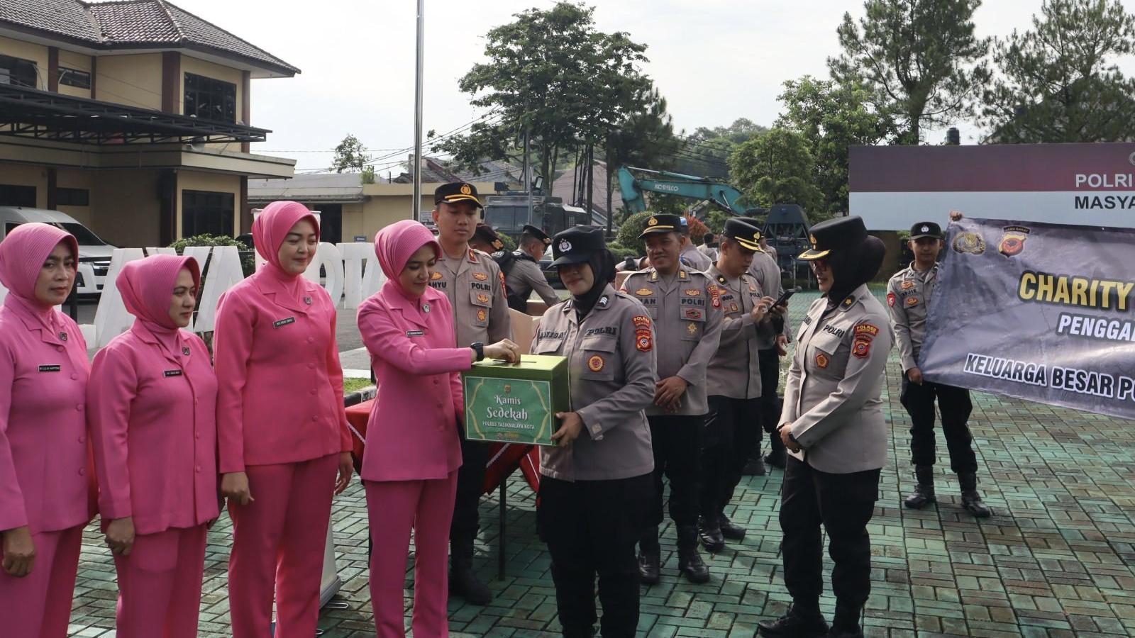 Polres Tasikmalaya Kota Galang Bantuan Kemanusiaan untuk Korban Bencana Alam di Sumatra