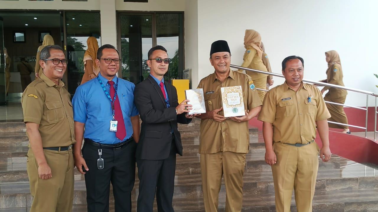Penerbit Erlangga Priangan Timur Salurkan 500 Mushaf Alquran untuk Masyarakat Kota Tasikmalaya