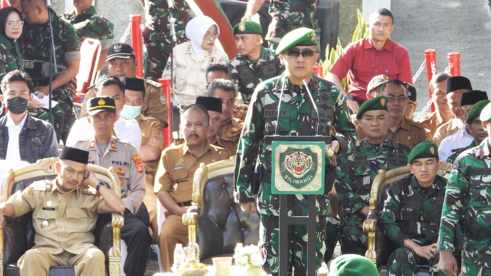 Hari Juang TNI AD 2025, Danrindam III/Siliwangi Berangkatkan Peleton Beranting di Monumen Panji Siliwangi