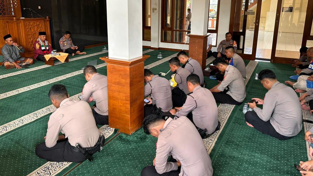 Perkuat Mental dan Soliditas Personel, Polres Ciamis Gelar Binrohtal Serentak Online–Offline