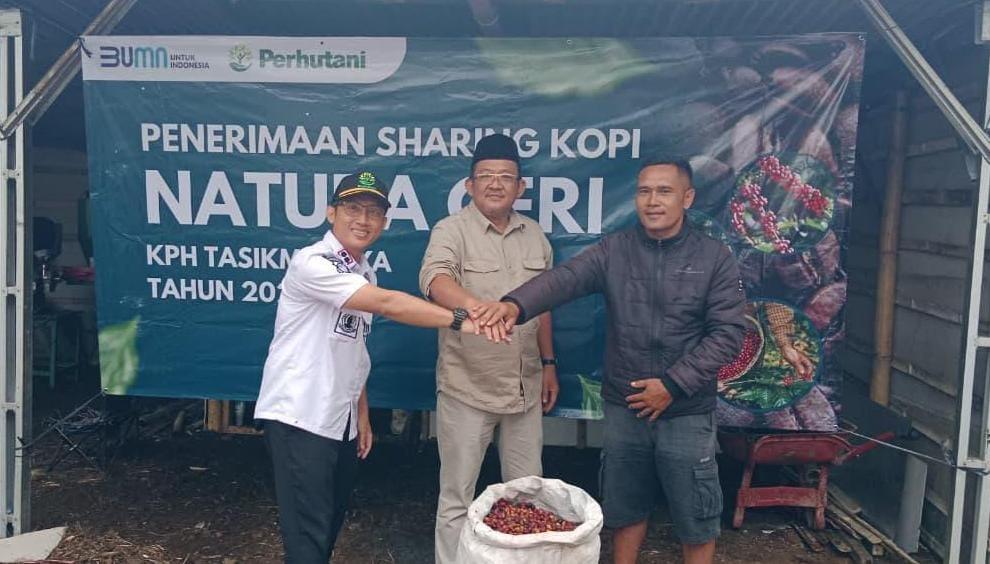 Perhutani KPH Tasikmalaya Cetak Sejarah, Jadi Pionir Skema Sharing Kopi Natura Ceri di Indonesia
