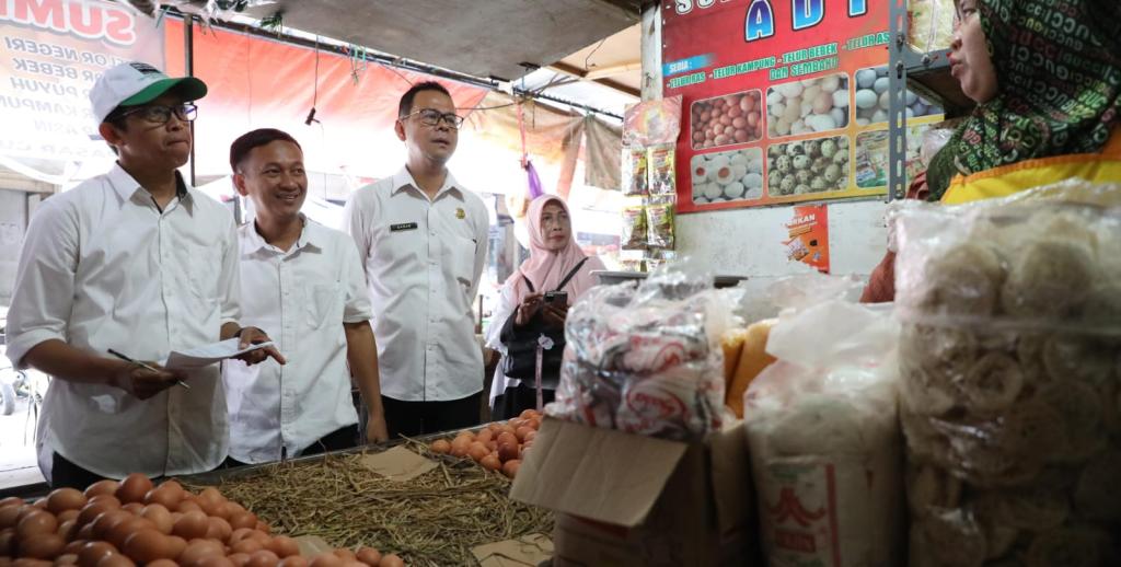 Jelang Nataru, Pemkot Tasikmalaya Sidak Pasar Cikurubuk: Stok Pangan Aman, Harga Cabai dan Ayam Mulai Naik