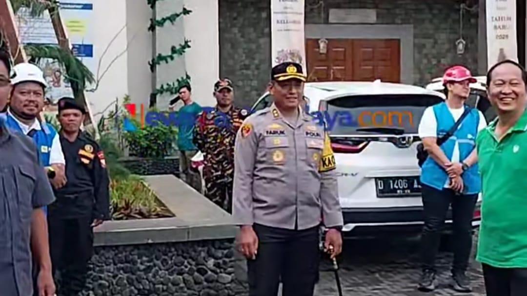 Kapolres Tasikmalaya Kota AKBP Moh Faruk Rozi Cek Langsung Perayaan Natal di Sejumlah Gereja