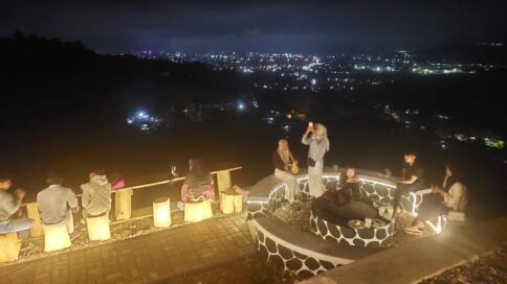 Teras Langit, Wisata Baru di Banjar yang Menyuguhkan Panorama Kota dari Ketinggian