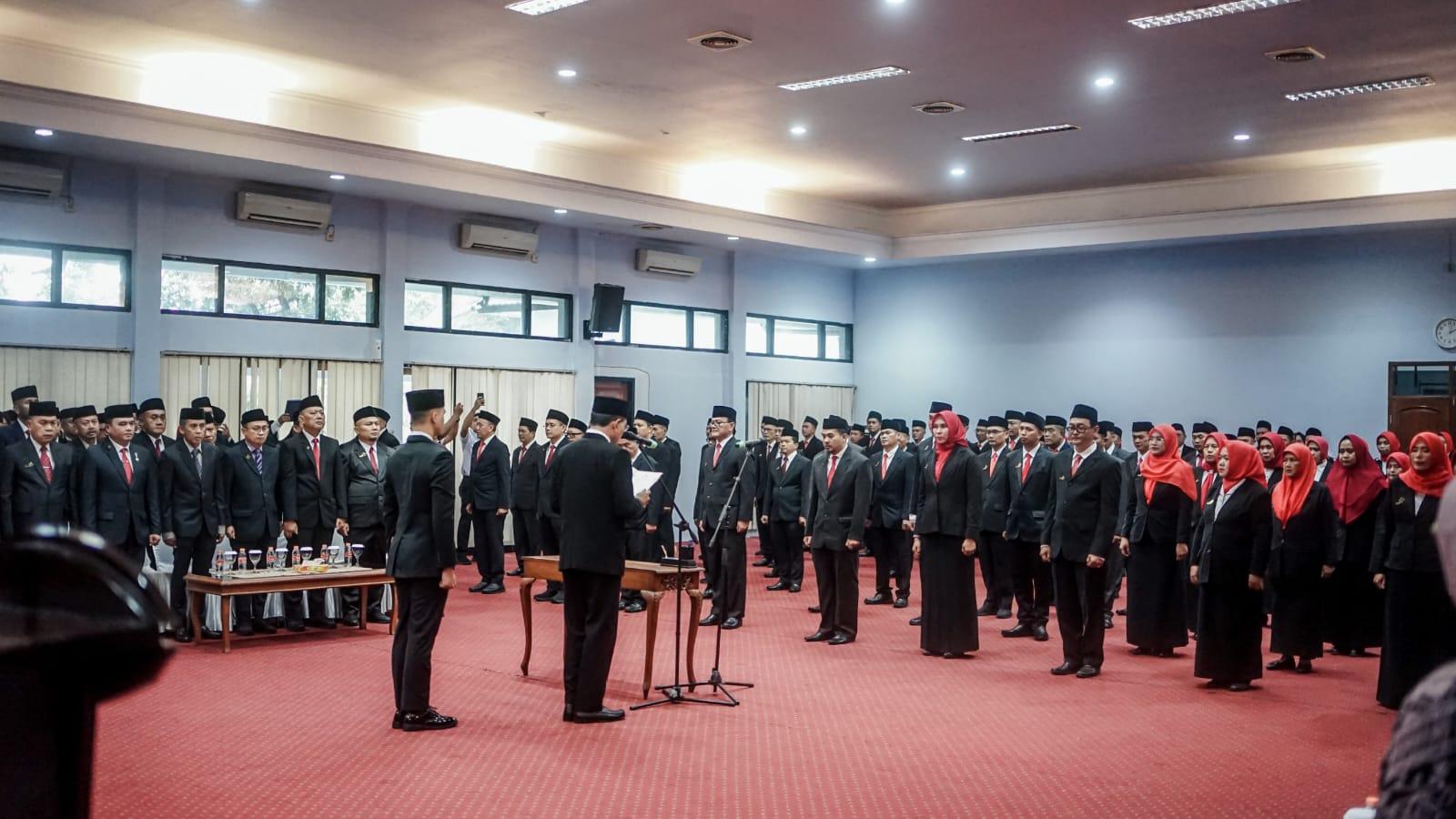 Perkuat Kinerja ASN, Bupati Ciamis Lantik 120 Pejabat di Penghujung 2025