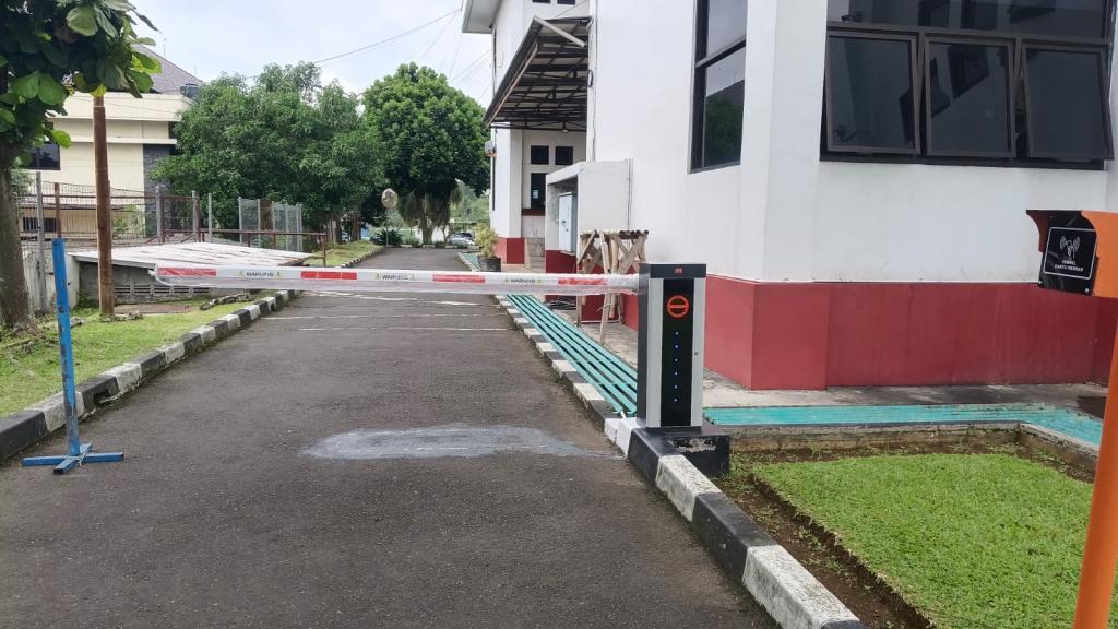 Mobil Dinas Pimpinan Sering Tak Kebagian Parkir Jadi Alasan Pemkot Tasikmalaya Pasang Portal