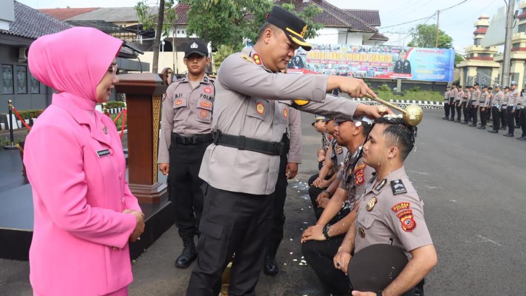 58 Personel Polres Ciamis Naik Pangkat, Kapolres Tekankan Profesionalisme dan Integritas Pengabdian