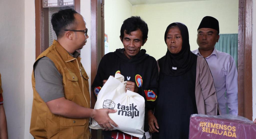 Wali Kota Tasikmalaya Takziah ke Rumah Zaidan, Sampaikan Duka dan Imbau Orang Tua Lebih Waspada