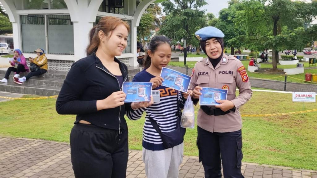 Patroli Mojang Lodaya Polwan Polres Ciamis Ciptakan Situasi Kondusif di Akhir Pekan