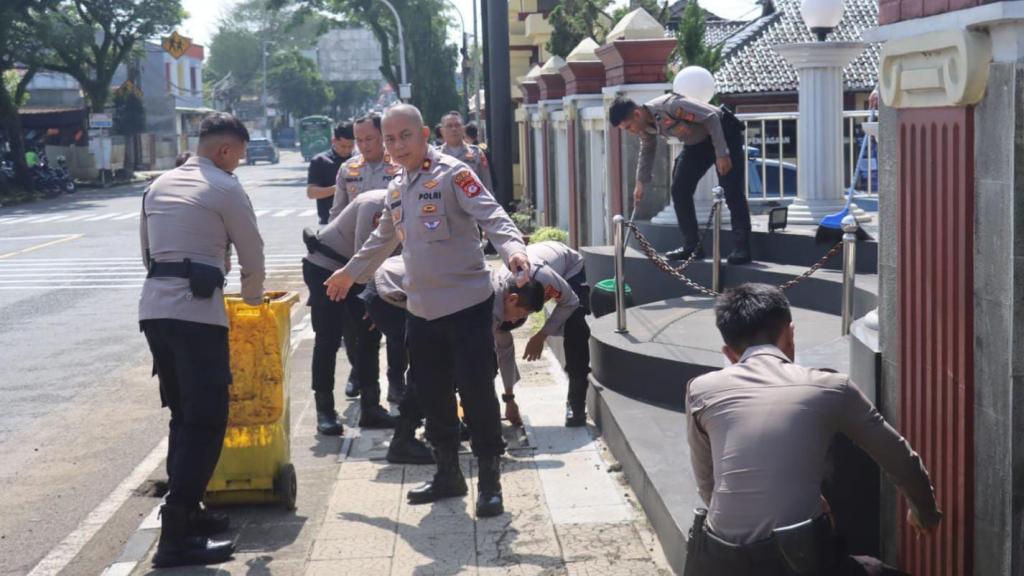 Polres Ciamis Gelar Korve Massal Dukung Gerakan Nasional Kebersihan