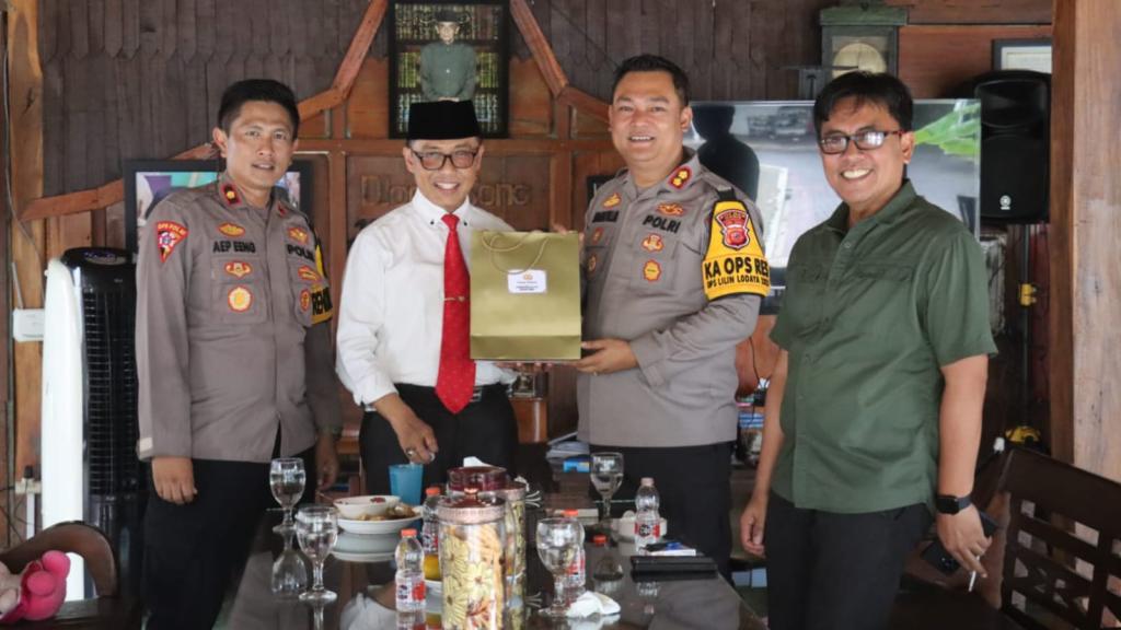 Perkuat Sinergi Ulama dan Polisi, Kapolres Ciamis Silaturahmi ke Ponpes Darussalam untuk Jaga Kamtibmas