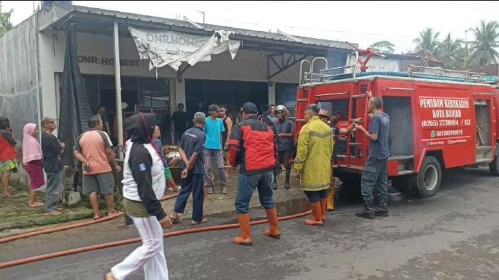 Kebakaran Toko Pakaian di Kota Banjar, Diduga Akibat Korsleting Listrik