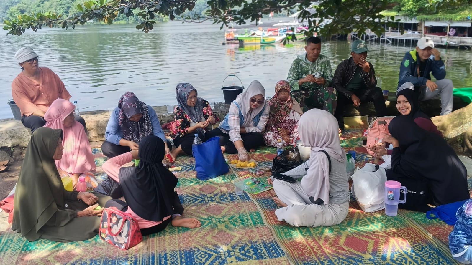 Tradisi Munggahan Jelang Ramadan 1447 H, Warga Padati Situ Gede Tasikmalaya