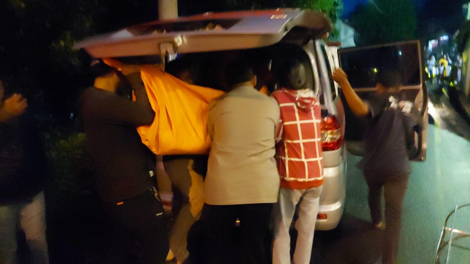 KAI Daop 2 Bandung Semarakkan Imlek 2026 dengan Dekorasi dan Atraksi Barongsai di Sejumlah Stasiun