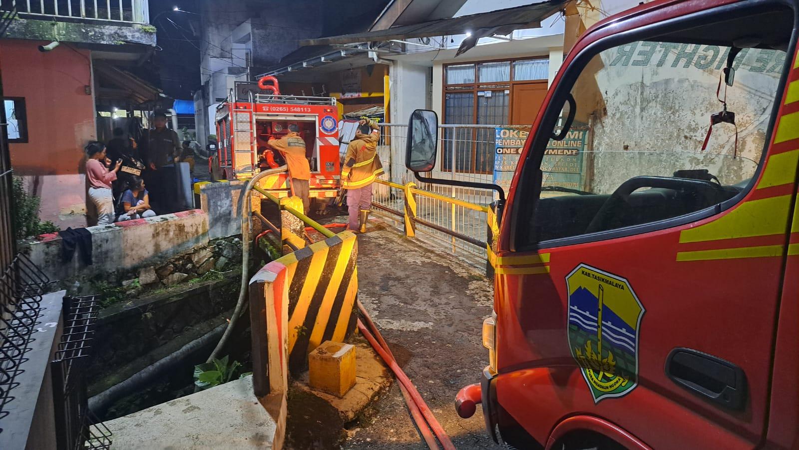 Dua Rumah di Jalan Empangsari Tasikmalaya Hangus Terbakar, Satu Orang Alami Luka Bakar