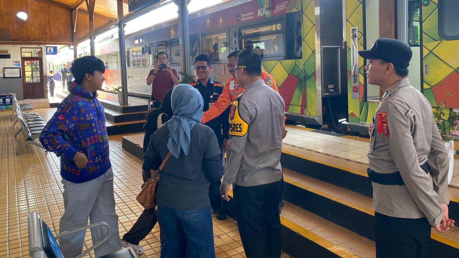 Pastikan Keamanan Pemudik Kereta Api, Kapolres Ciamis Cek Kesiapan Pos Pam Stasiun
