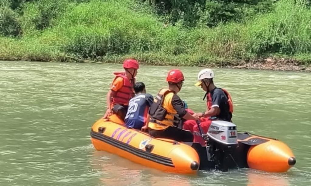 Tragedi di Sungai Citanduy Banjar: Dua Remaja Terseret Arus Saat Ambil Sandal, Satu Korban Ditemukan Meninggal