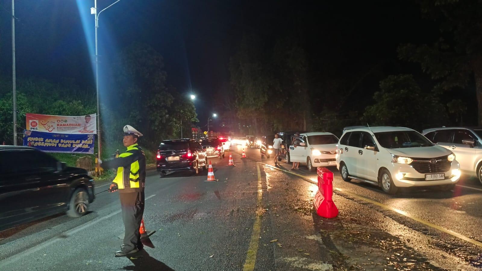 Puncak Arus Balik Terlewati, Kasat Lantas Polres Tasikmalaya Kota Sebut Volume Kendaraan di Gentong Mulai Melandai