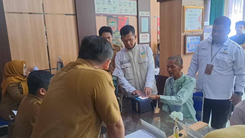 Sinergi Disdukcapil dan Dinsos Ciamis Gunakan Teknologi Biometrik untuk Telusuri Identitas Warga Disabilitas Mental