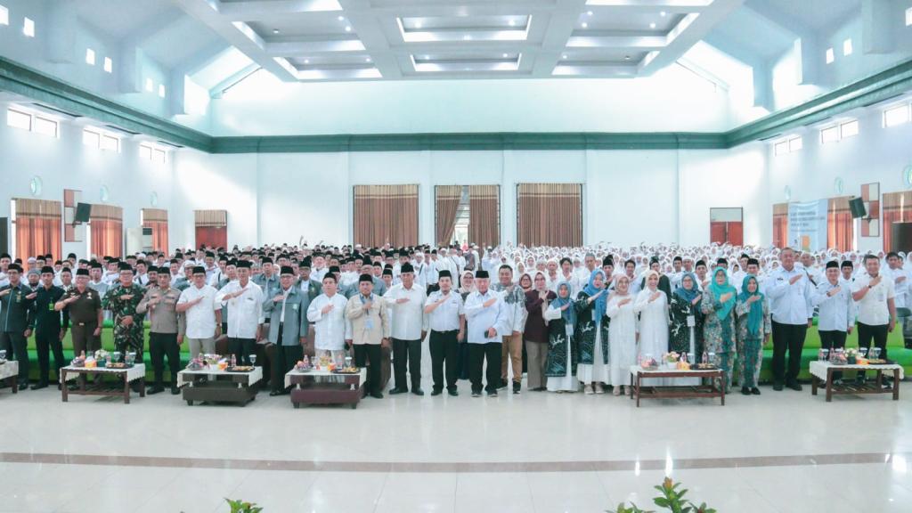 Bupati Herdiat Buka Manasik Haji Ciamis 2026: Diikuti 856 Jemaah, Peserta Tertua Usia 96 Tahun