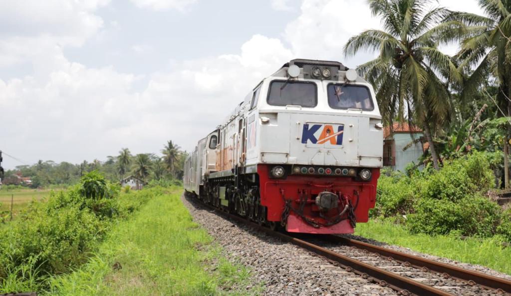 Gangguan di Stasiun Bumiayu, KAI Daop 2 Bandung Alihkan Rute 5 Kereta Api Jarak Jauh via Jalur Selatan