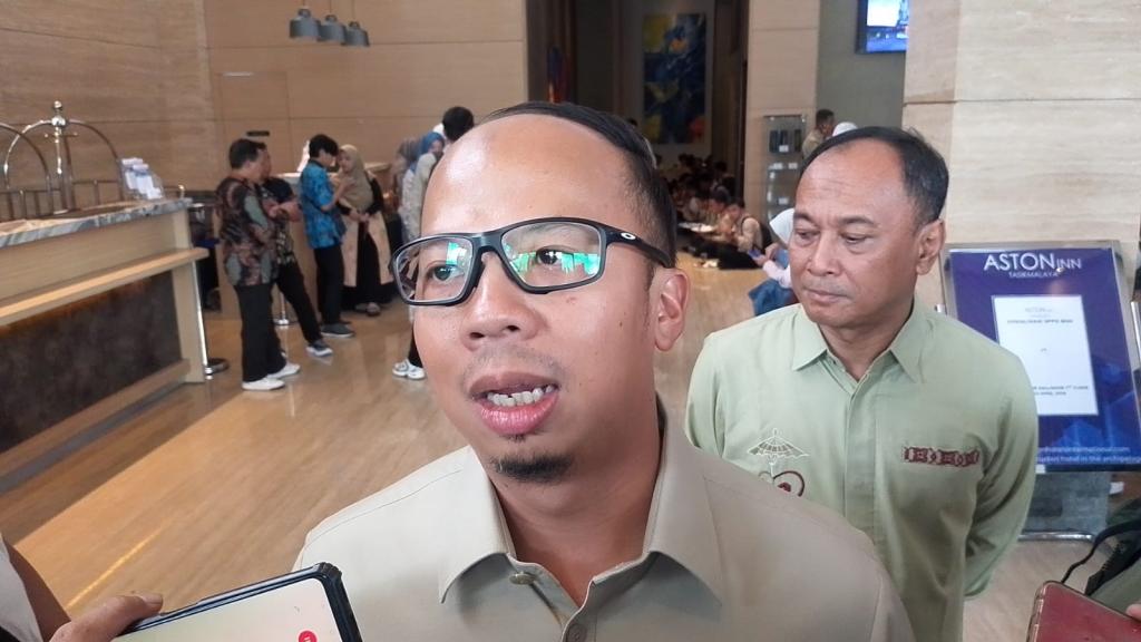 Pantau Hari Pertama WFH, Wali Kota Tasikmalaya Viman Alfarizi: ASN Wajib Absen 3 Kali Sehari di Aplikasi IKET