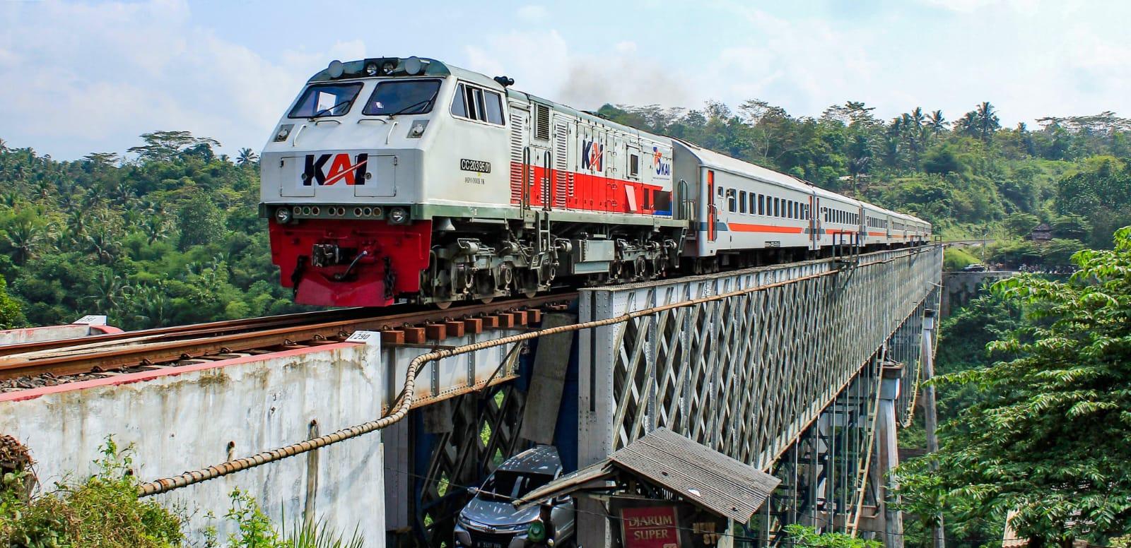 KAI Daop 2 Bandung Respons Viral Jembatan Cirahong, Tegaskan Prioritas Keselamatan Perjalanan Kereta