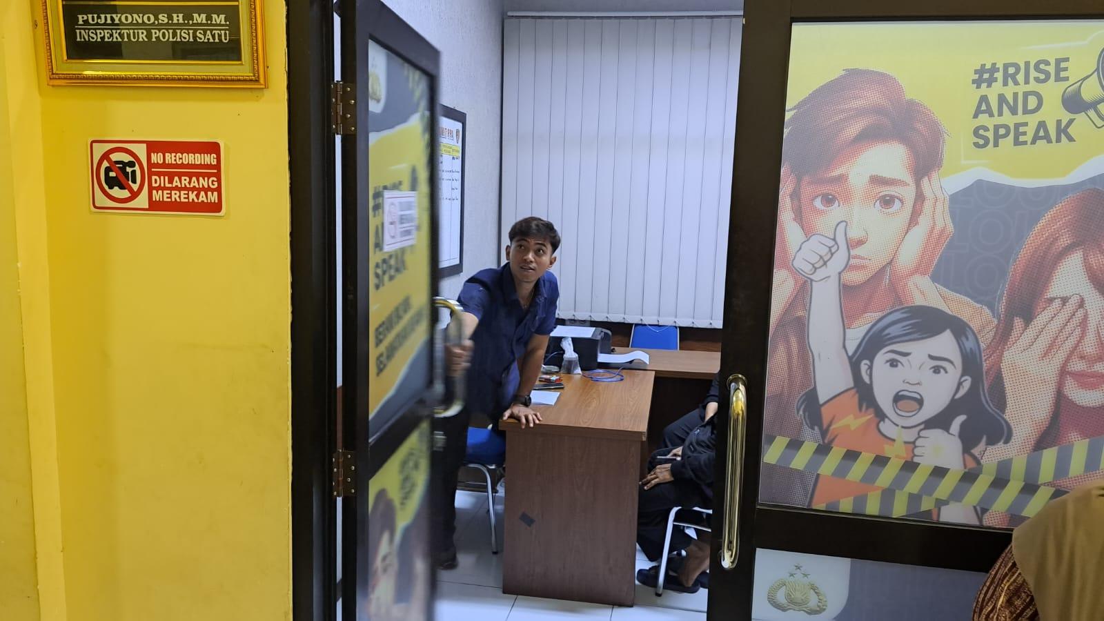 Kesaksian Pelanggan Wanita Kasus Bakso Cieunteung: Saya Dilecehkan, Jari Pedagang Masuk Lewat Celah Papan