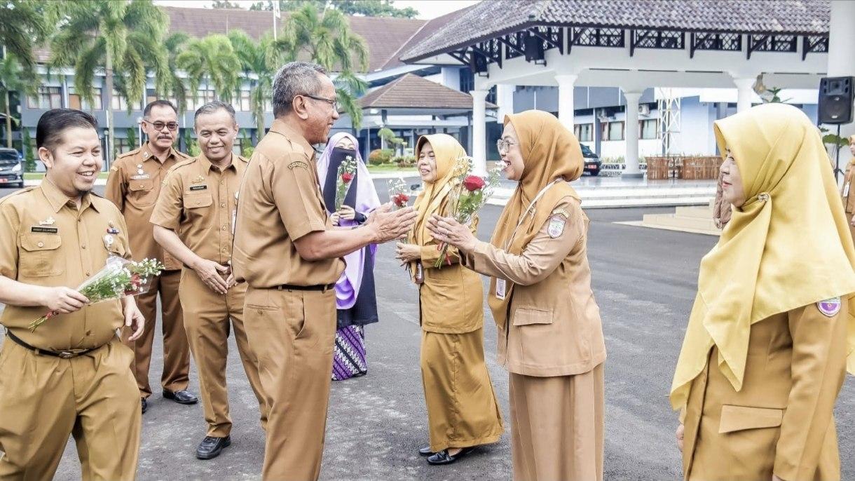 Sentuhan Haru Hari Kartini di Ciamis, Pengabdian Empat Perempuan Senior Tuai Apresiasi