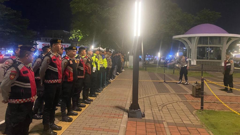 Jaga Kondusivitas Akhir Pekan, Polres Ciamis Kerahkan Personel Gabungan untuk Patroli Malam