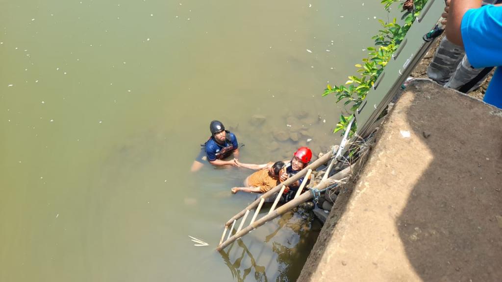 Jatuh ke Sungai Citanduy, Pria di Kota Banjar Berhasil Dievakuasi
