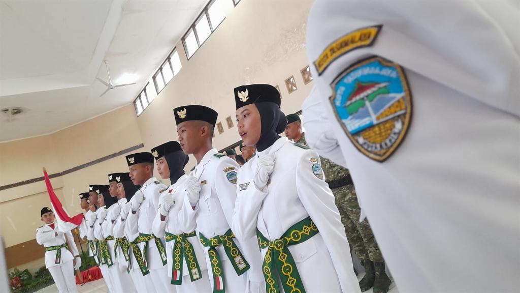Jelang Upacara Hari Kemerdekaan, 35 Anggota Paskibra Kota Tasikmalaya Dikukuhkan