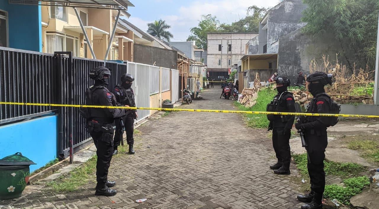 Densus 88 Tangkap Terduga Teroris di Kota Batu, Jawa Timur