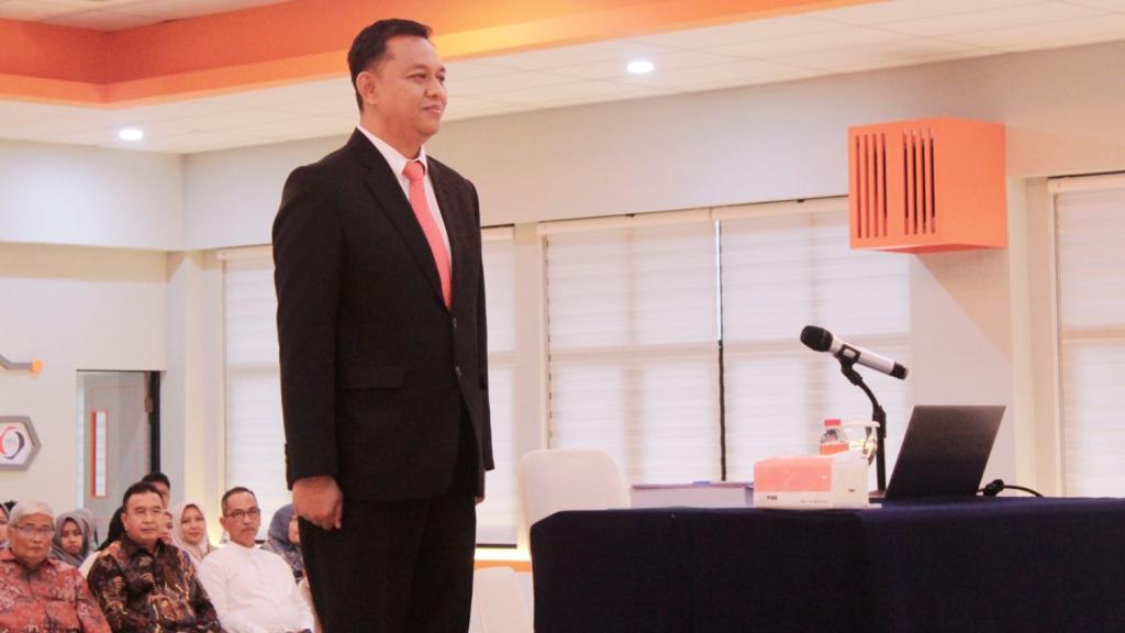 Kadisporabudpar Kota Tasikmalaya Deddy Mulyana Raih Gelar Doktor Ilmu Manajemen dengan Predikat Cum Laude